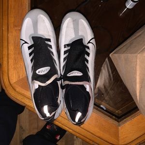 Vaporwave football cleats only worn 4 times